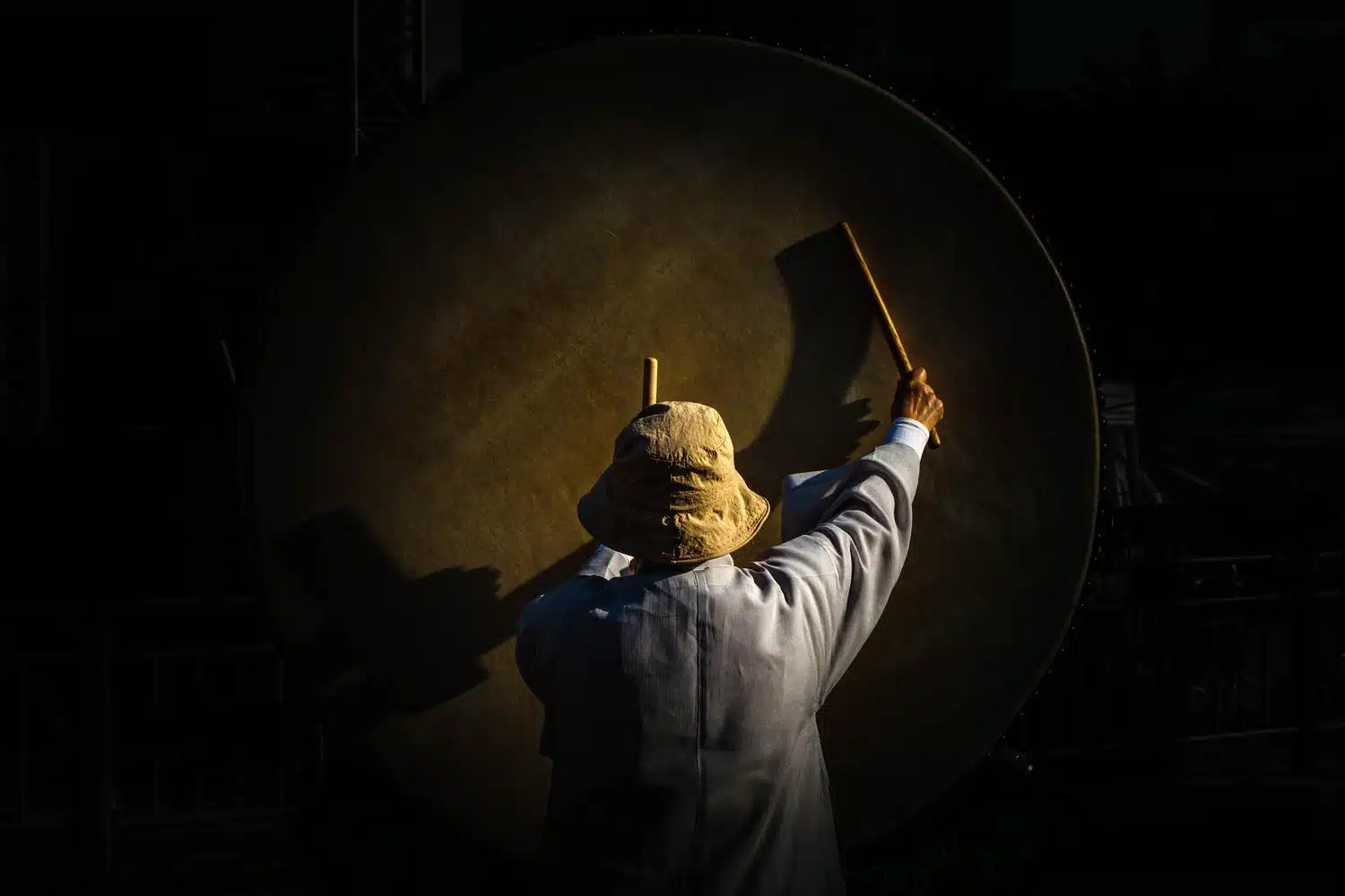 seoul-lotus-lantern-festival-2026-3 A man plays a giant Korean drum in Seoul.